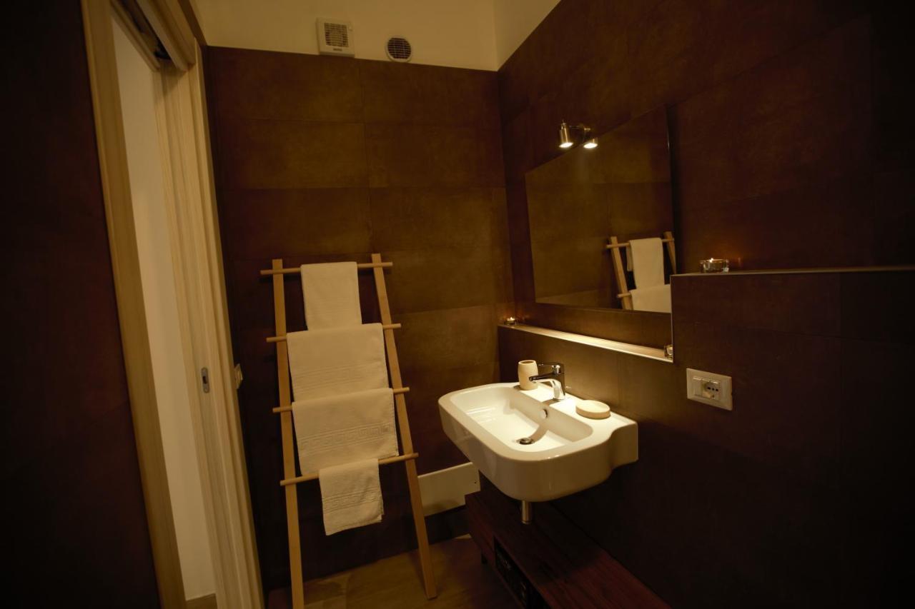 Phalanthos Taranto Bed and Breakfast Exteriör bild